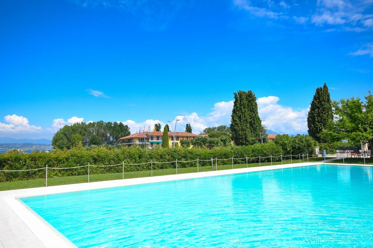 Sirmione Beach Apartment エクステリア 写真