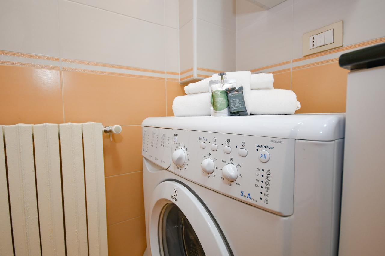 Sirmione Beach Apartment エクステリア 写真