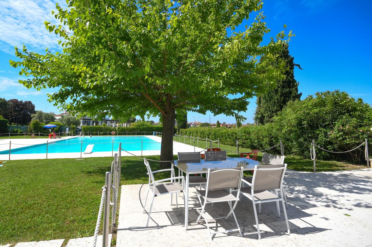 Sirmione Beach Apartment エクステリア 写真