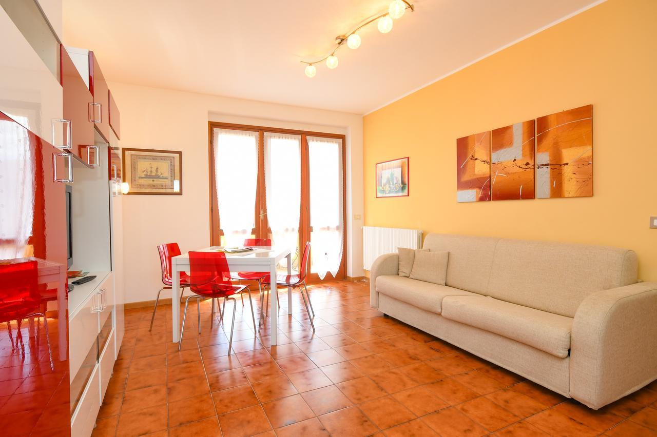 Sirmione Beach Apartment エクステリア 写真