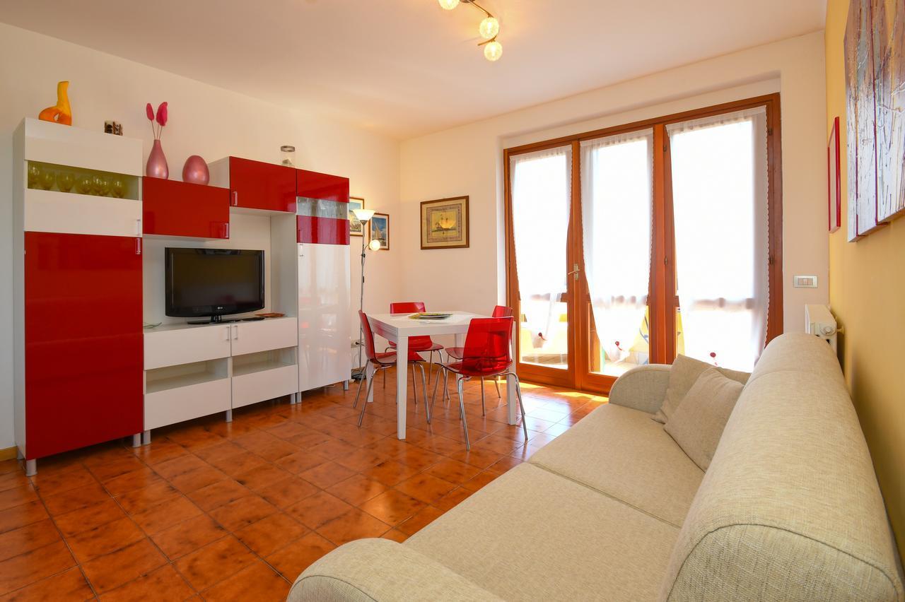 Sirmione Beach Apartment エクステリア 写真