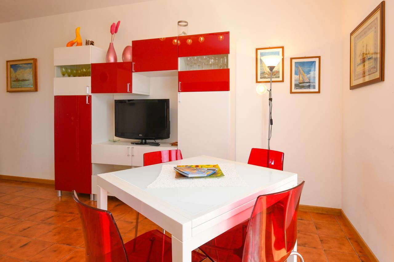 Sirmione Beach Apartment エクステリア 写真